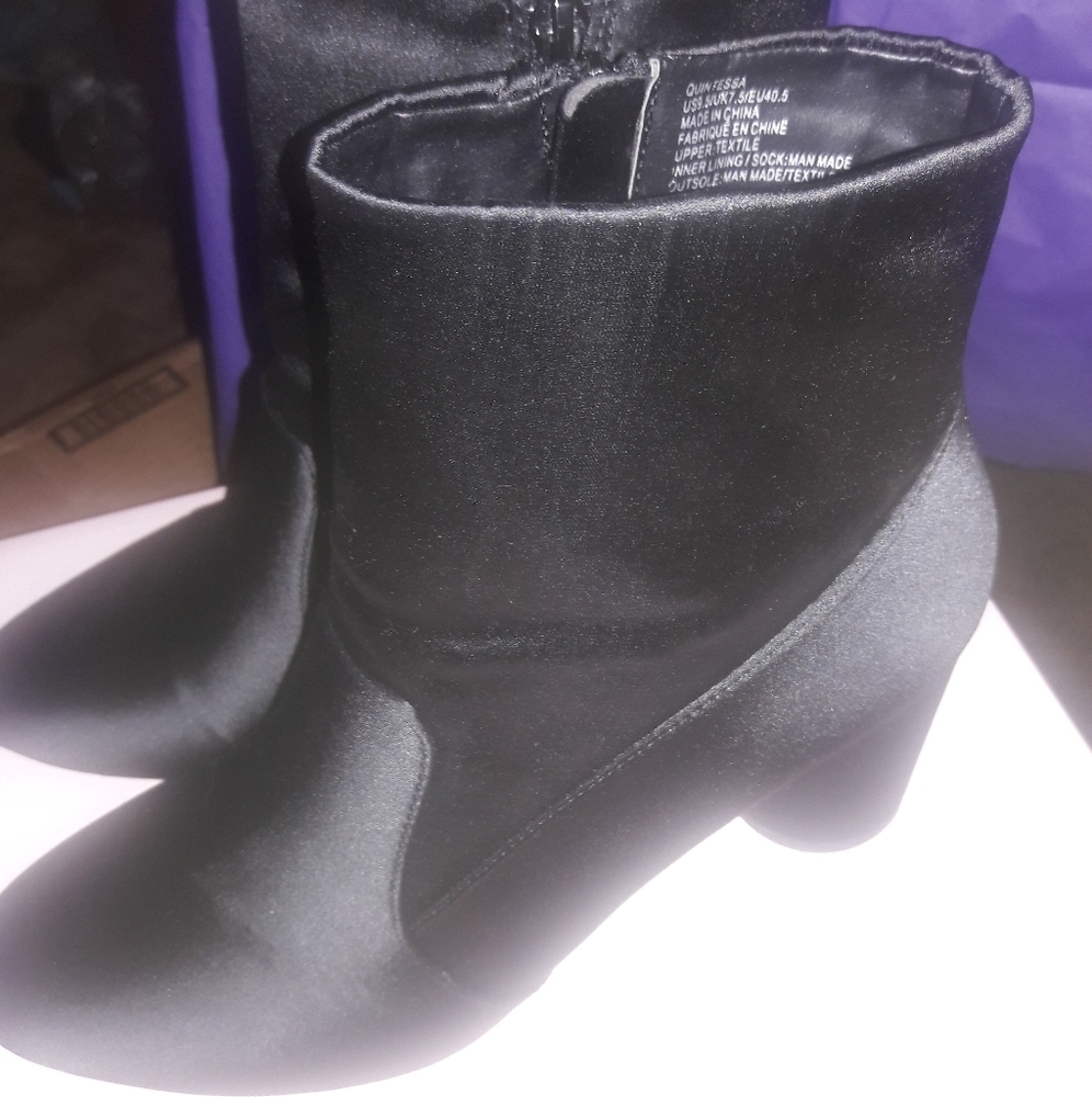 Quintessa booties
